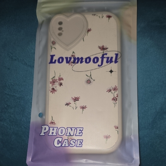 Lovmooful Other - Floral Phone Case - Cream